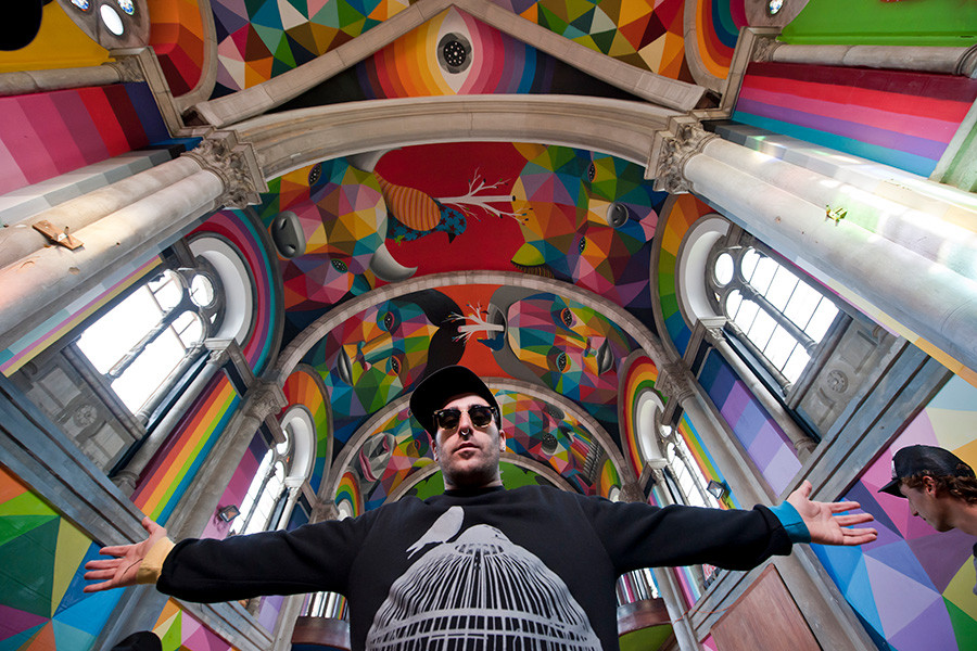 artista Okuda San Miguel, obra en Asturias Kaos Temple del año 2015