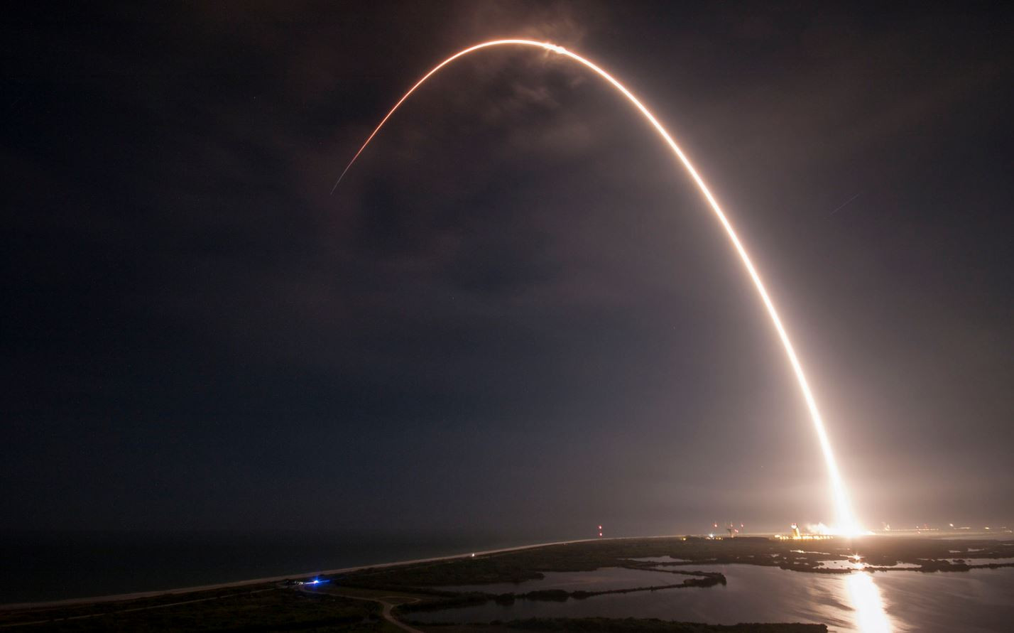 Trayectoria del cohete Falcon 9 desde la plataforma de despegue
