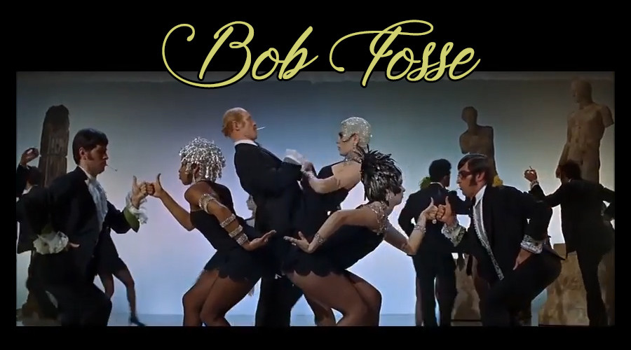 Bob Fosse fue un actor, bailarín, coreógrafo y director de cine estadounidense. Fue director de películas tan míticas como Cabaret, con la que recibió el Premio Óscar al mejor director en el año 1972.