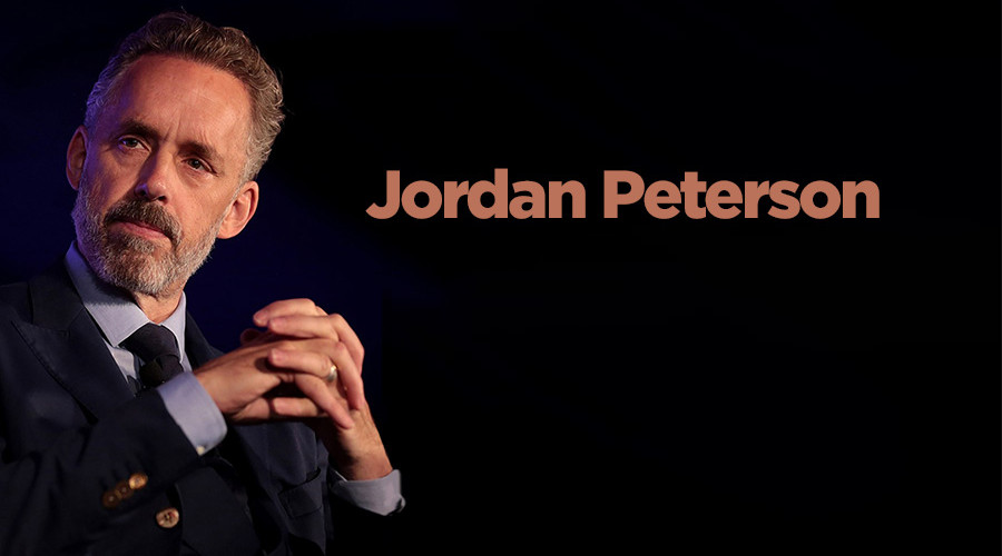 Jordan Peterson es un psicólogo, profesor y escritor canadiense conocido por su enfoque en la psicología individual, su crítica política y sus reflexiones sobre diferentes comportamientos y tendencias de la sociedad actual, que sientan las bases para un futuro mejor.