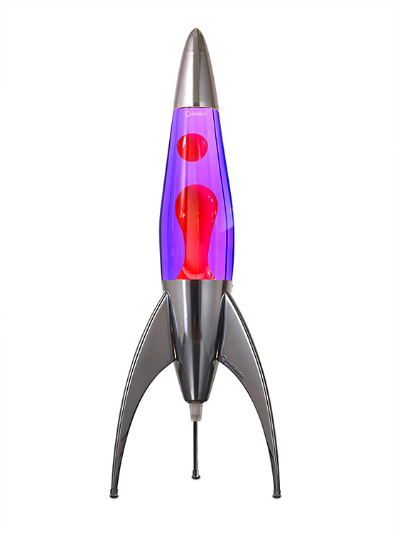 Lámpara lava diseño futurista de Edward Craven Walker fundador de la empresa de iluminación Mathmos