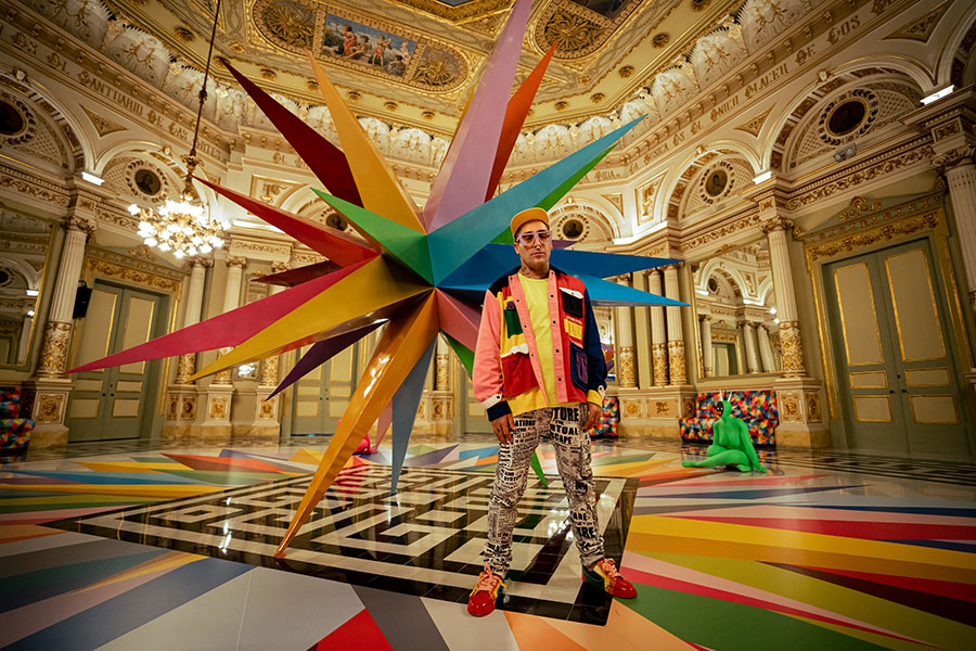 Meditations, instalación en el Teatre Liceu de Barcelona del artista Okuda San Miguel, imagen 3