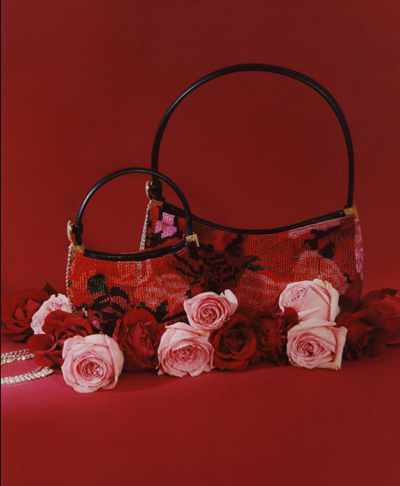 Diseño de un bolso de la colección Spring 23 de Magda Butrym