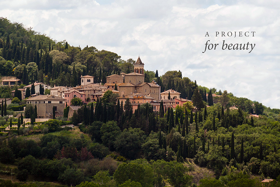 Skyline del pueblo de Solomeo en Umbría, sede de la marca de moda Brunello Cucinelli