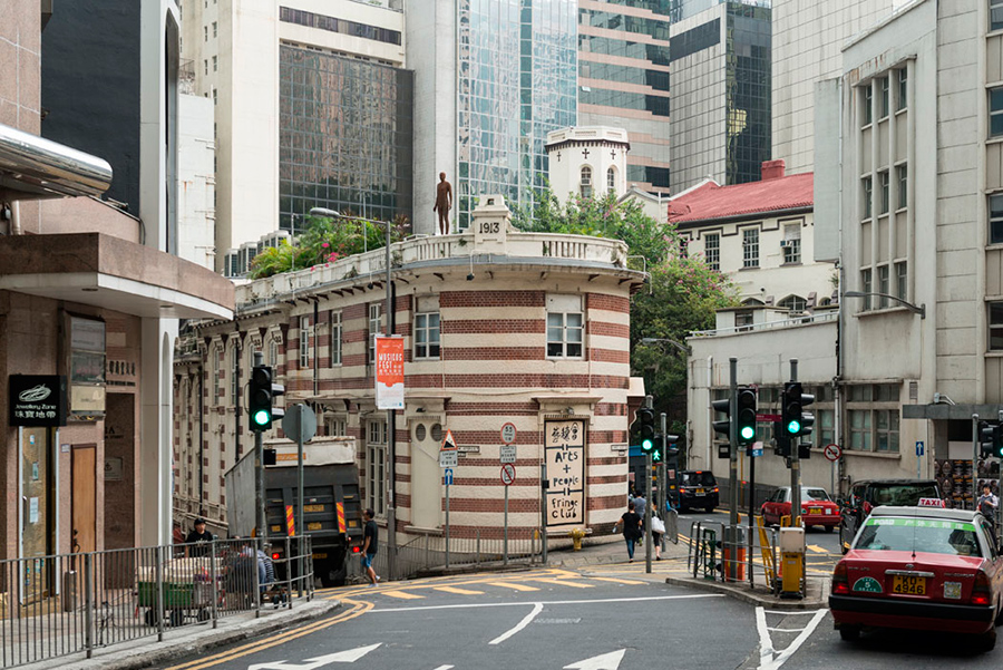 Instalación de Antony Gormley Event Horizon en Hong Kong, vista 13