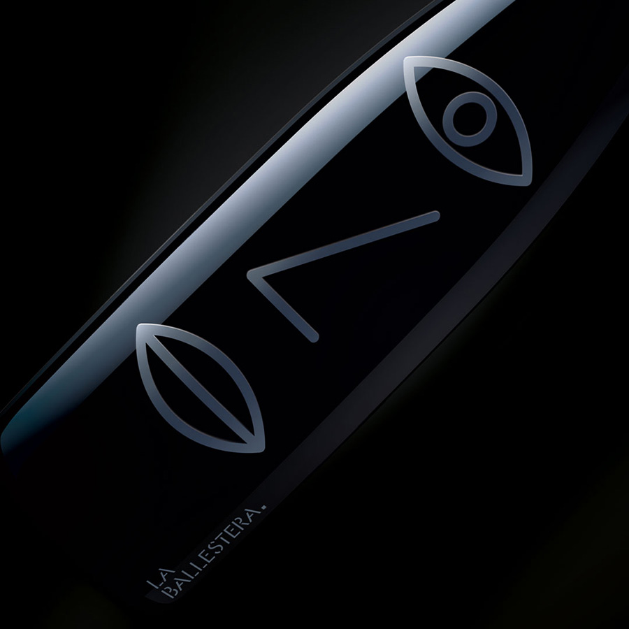 Branding identidad visual marca de vino La Ballestera